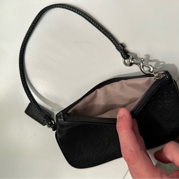 Black leather Coach wristlet wallet - Picture 5 of 5